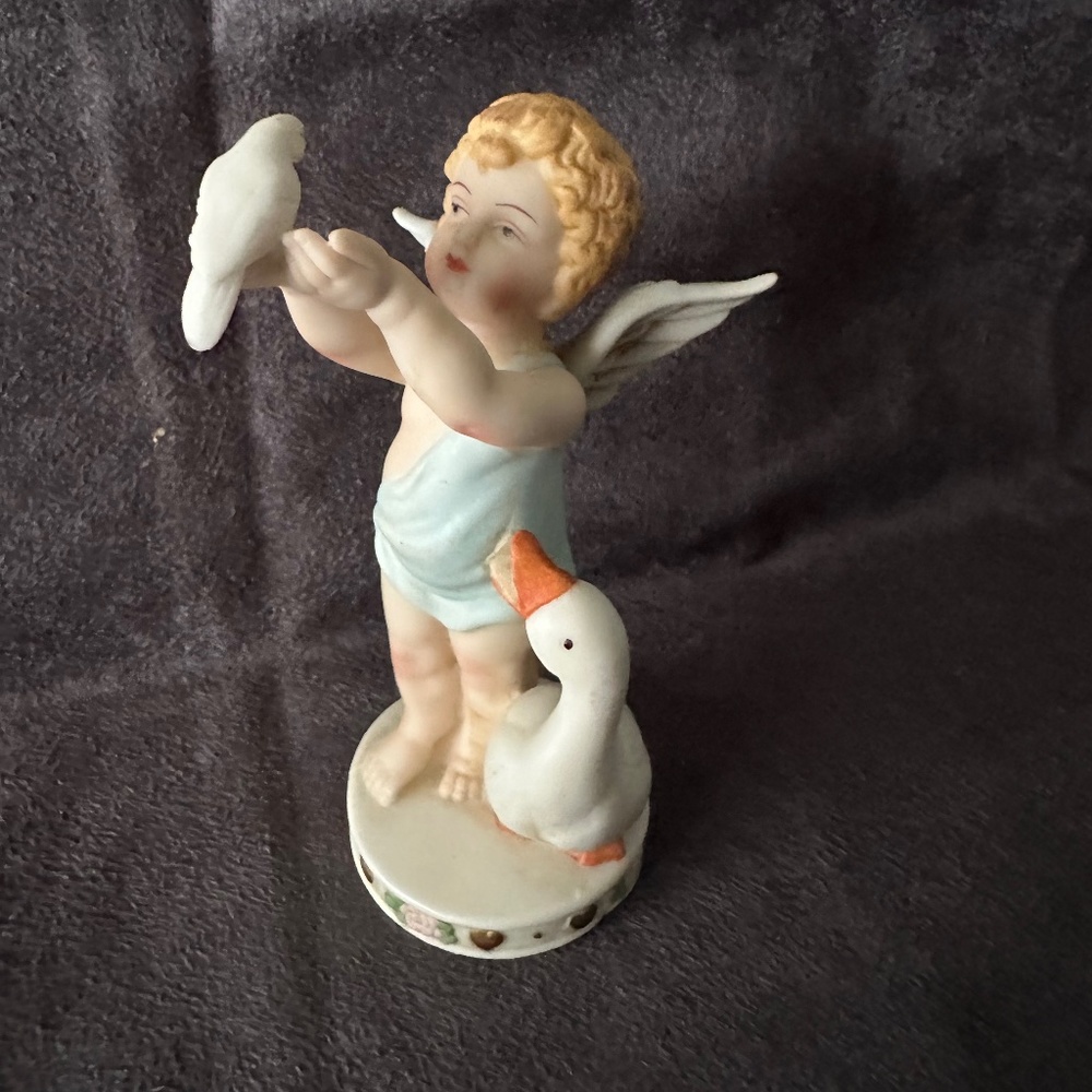 Vintage 1987, Gorham, Cupid Enchantments , Cupid with Dove